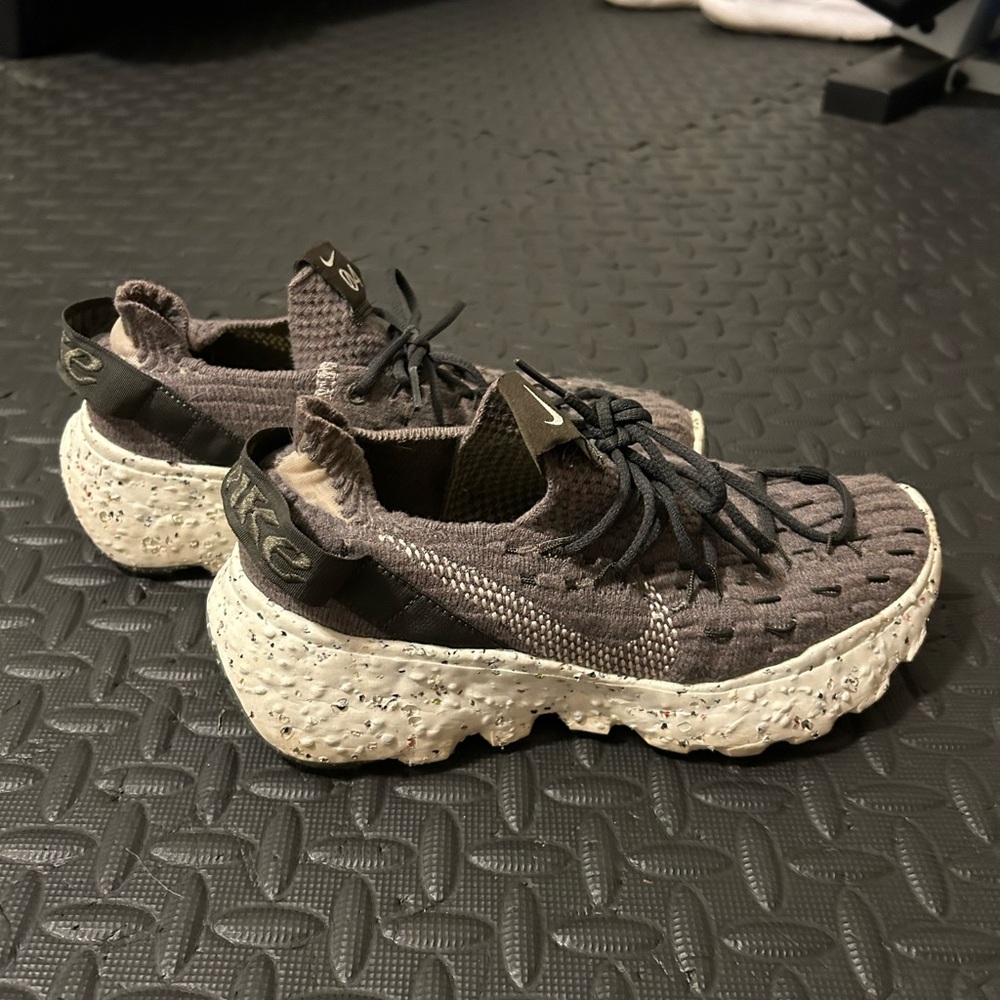 Women’s Nike space hippie sneaker